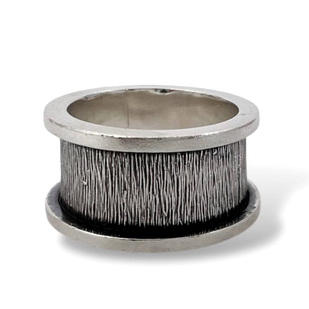 Anillo de Plata con textura. Medida 10.