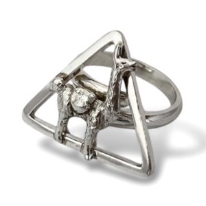 ANILLO LLAMA EN TRIÁNGULO