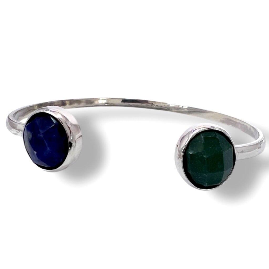 Pulsera de Plata rígida con Aventurina y Sodalita facetadas.