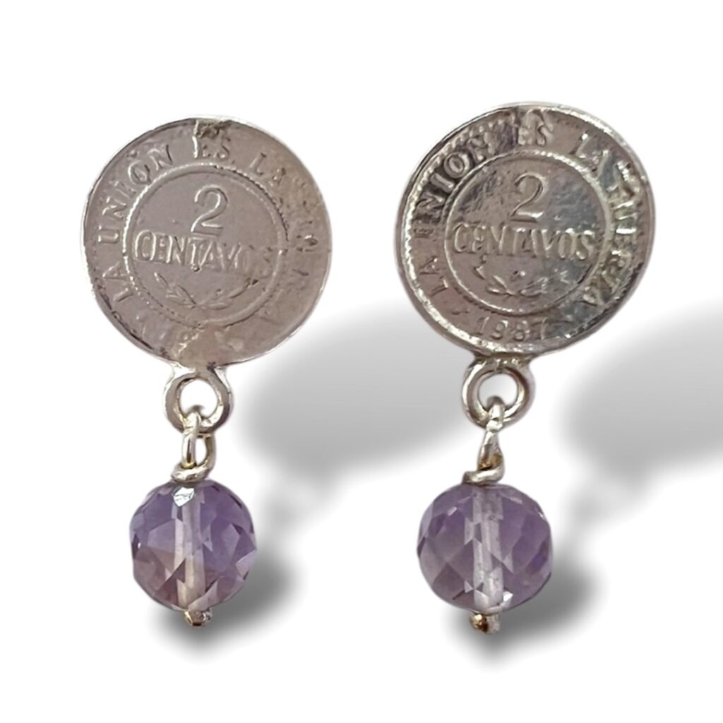 Aretes de Bolivianita y moneda de Dos Centavos de Boliviano de Plata.