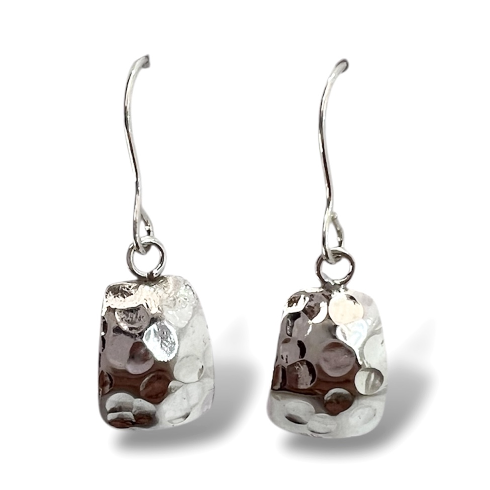 Aretes de Plata martillada.