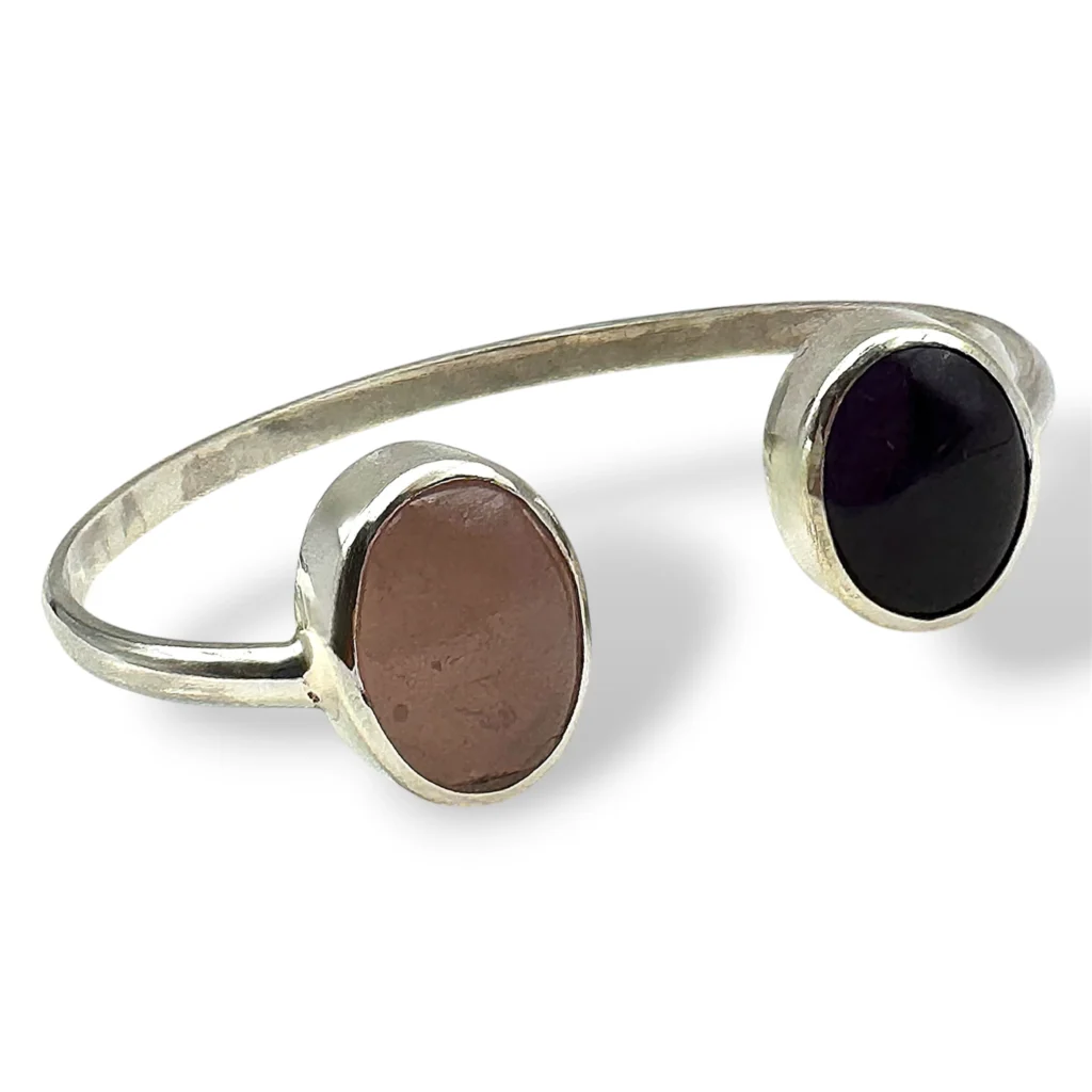 Pulsera de Plata rígida con Cuarzo Rosa y Amatista.