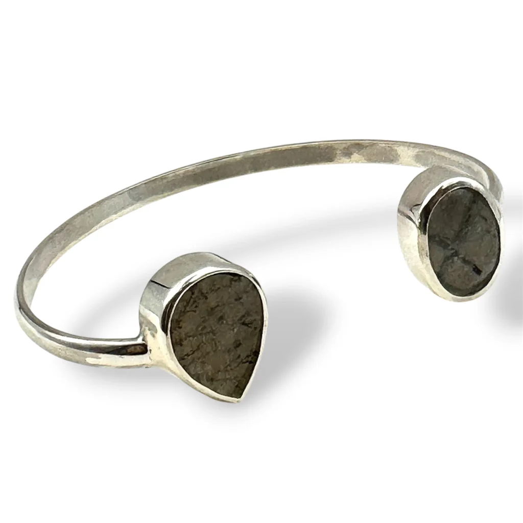 Pulsera de Plata rígida con Ágata Dendrítica y Cuarzo Turmalinado.
