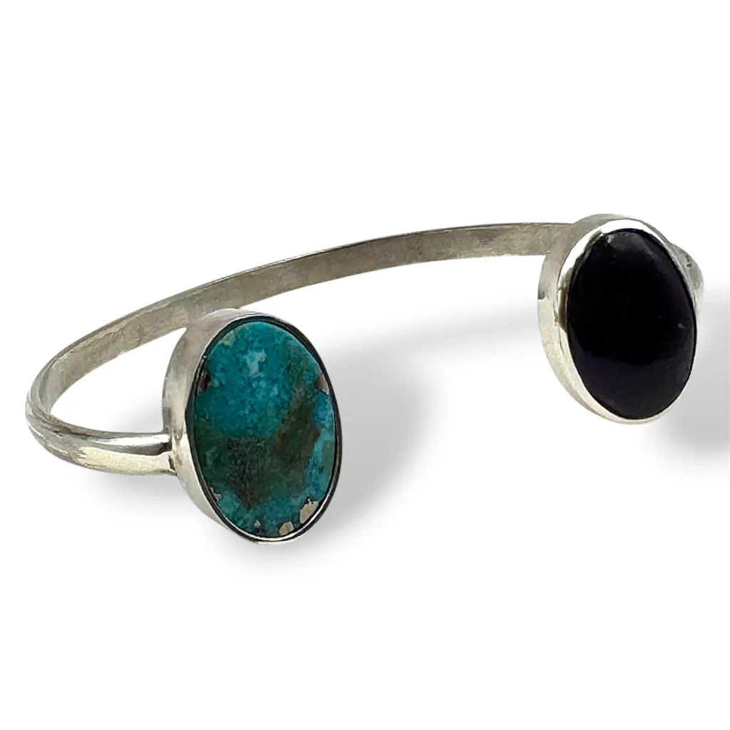 Pulsera de Plata rígida con Turquesa y Amatista.
