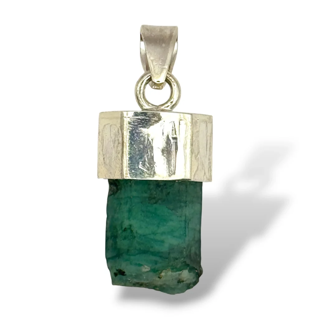 Dije de Esmeralda rústica y Plata texturada.